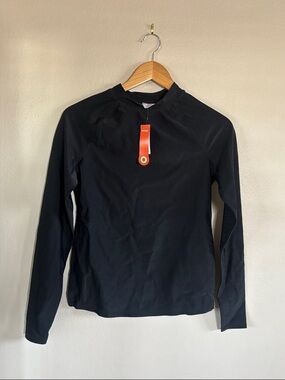 NWT Women’s Old Navy Black Long Sleeve UPF 50 Rashguard